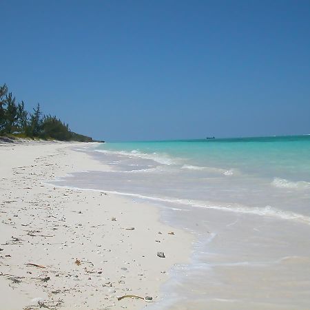 Hollywood Beach Suites Turks And Caicos Whitby Facilidades foto